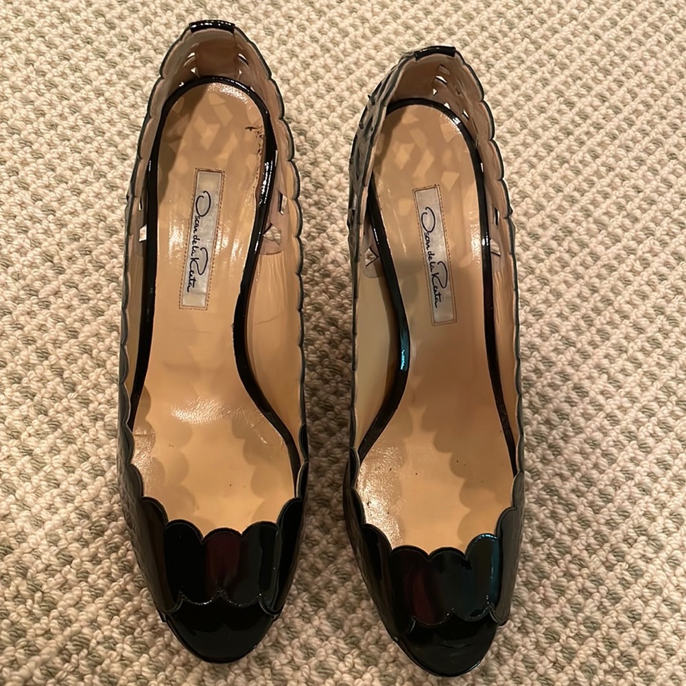 Oscar de la Renta scalloped heels size 39